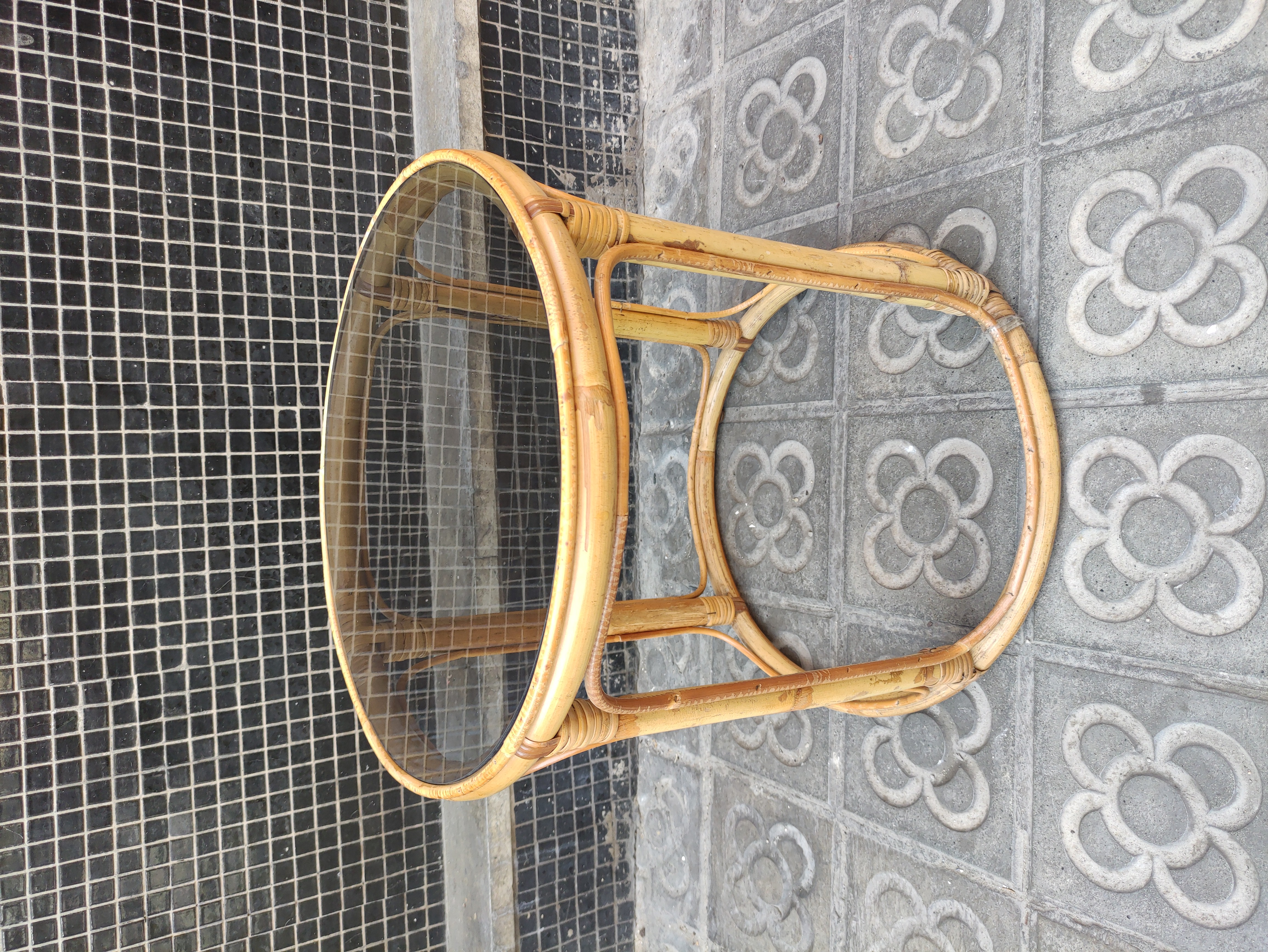 mesa auxiliar bambu cristal ahumado alt 45 o44 1u